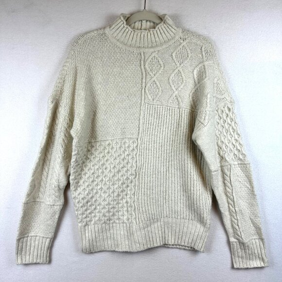 American Eagle Outfitters Sweaters - American Eagle Cream Knit Pullover Sweater 3D Print Womens Size S Grandmacore